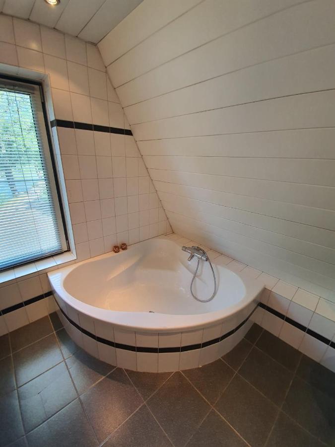 De Vliegende Vlinder Bed & Breakfast Nederweert Exterior foto
